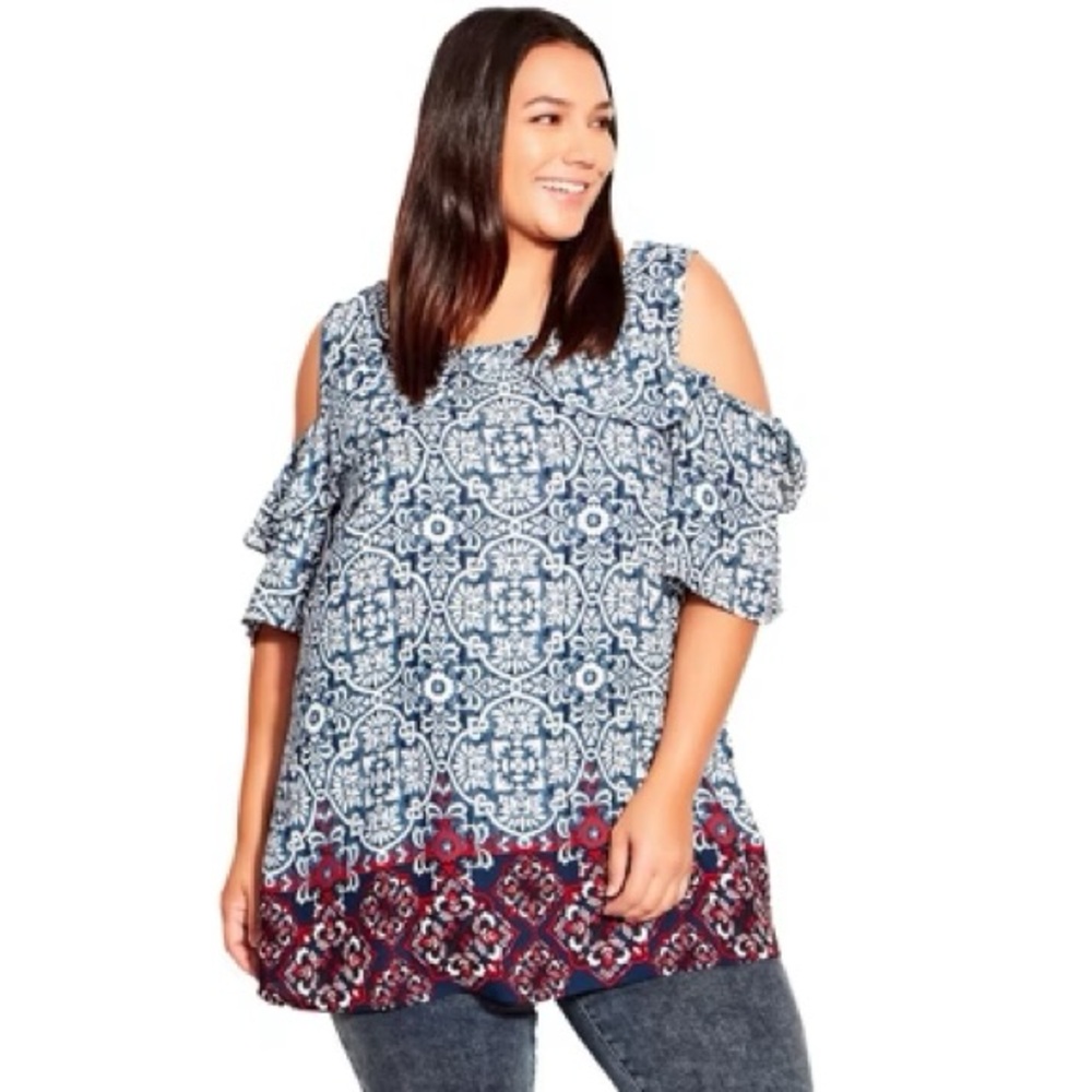 NWT avenue 26/28 Cold Shoulder Top
